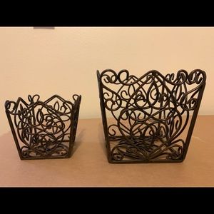 Metal decorative baskets (set of 2)